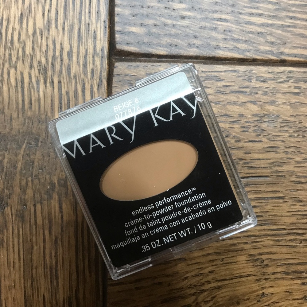 Mary Kay Endless Performance Foundation